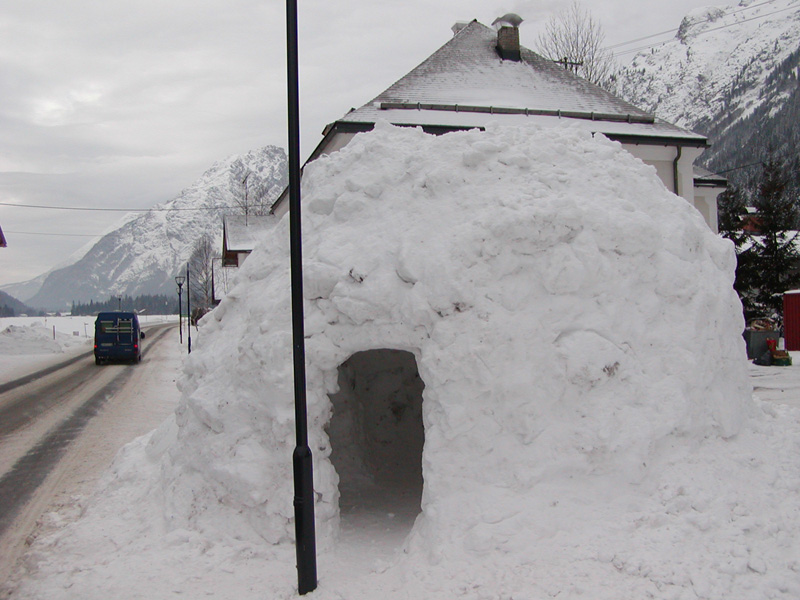 245 Iglu außen